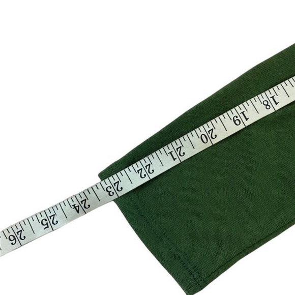 Go Couture Green Camo Print Relaxed Long Sleeve top - NWOT - Medium - Picture 8 of 15